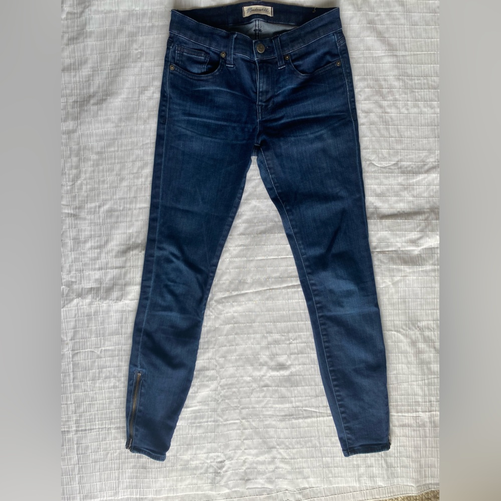 Madewell skinny skinny jeans. Size 24